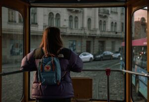 Utazás társ nélkül – solo travel előnyei és buktatói