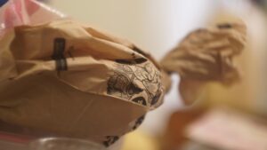 Ajándékcsomagolás kreatívan, hulladékmentesen