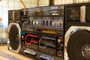 Régi rádiók restaurálása – A múlt megőrzésének és a modern technika ötvözésének művészete