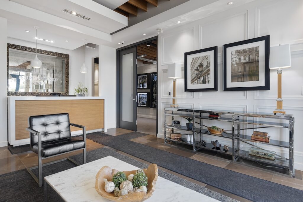 A nézés mint aktív tevékenység: Amikor a befogadó is részévé válik az alkotásnak